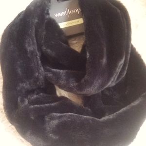 NWT West Loop Faux Fur Polyester Super Soft Black Infinity Scarf